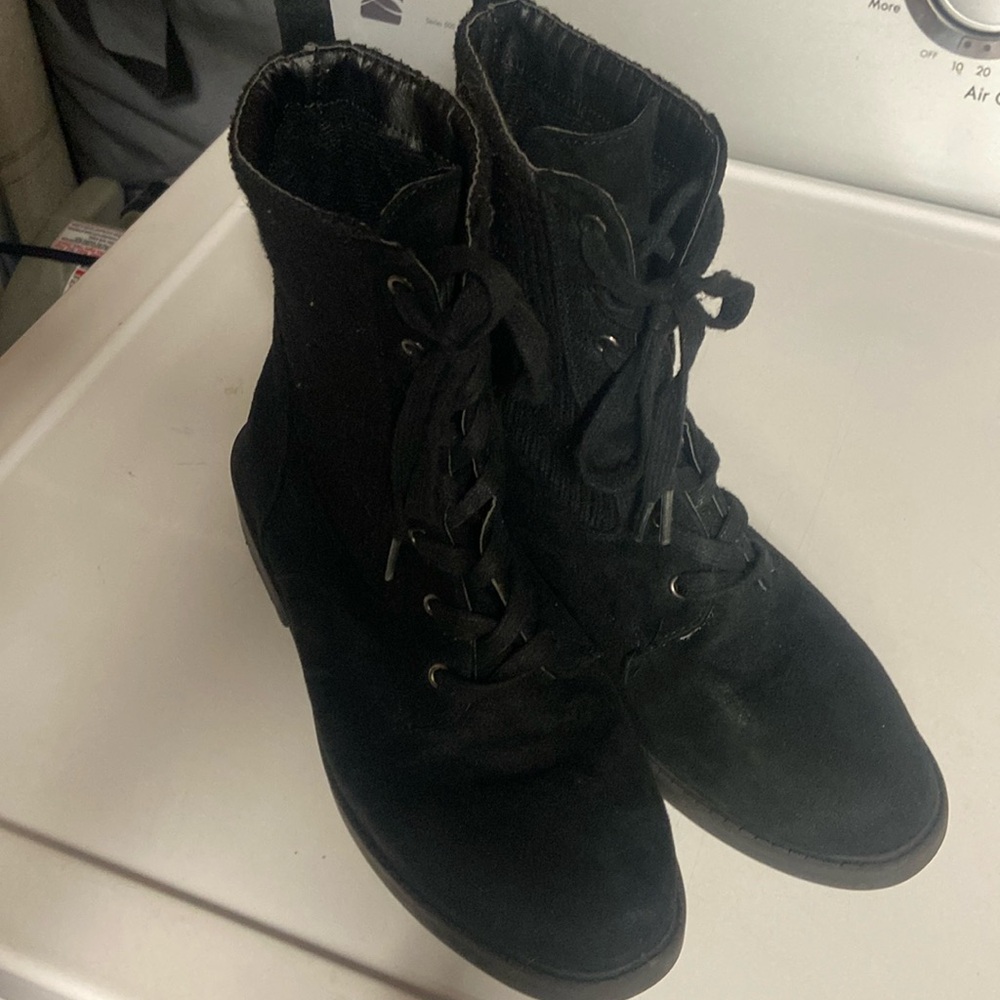 Cute Black combat boots. Women’s size 8